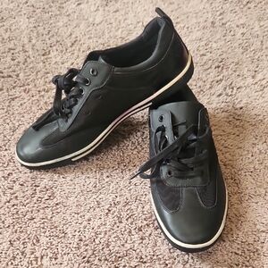 Kenneth Cole New York Black Sneakers with Sleek Design